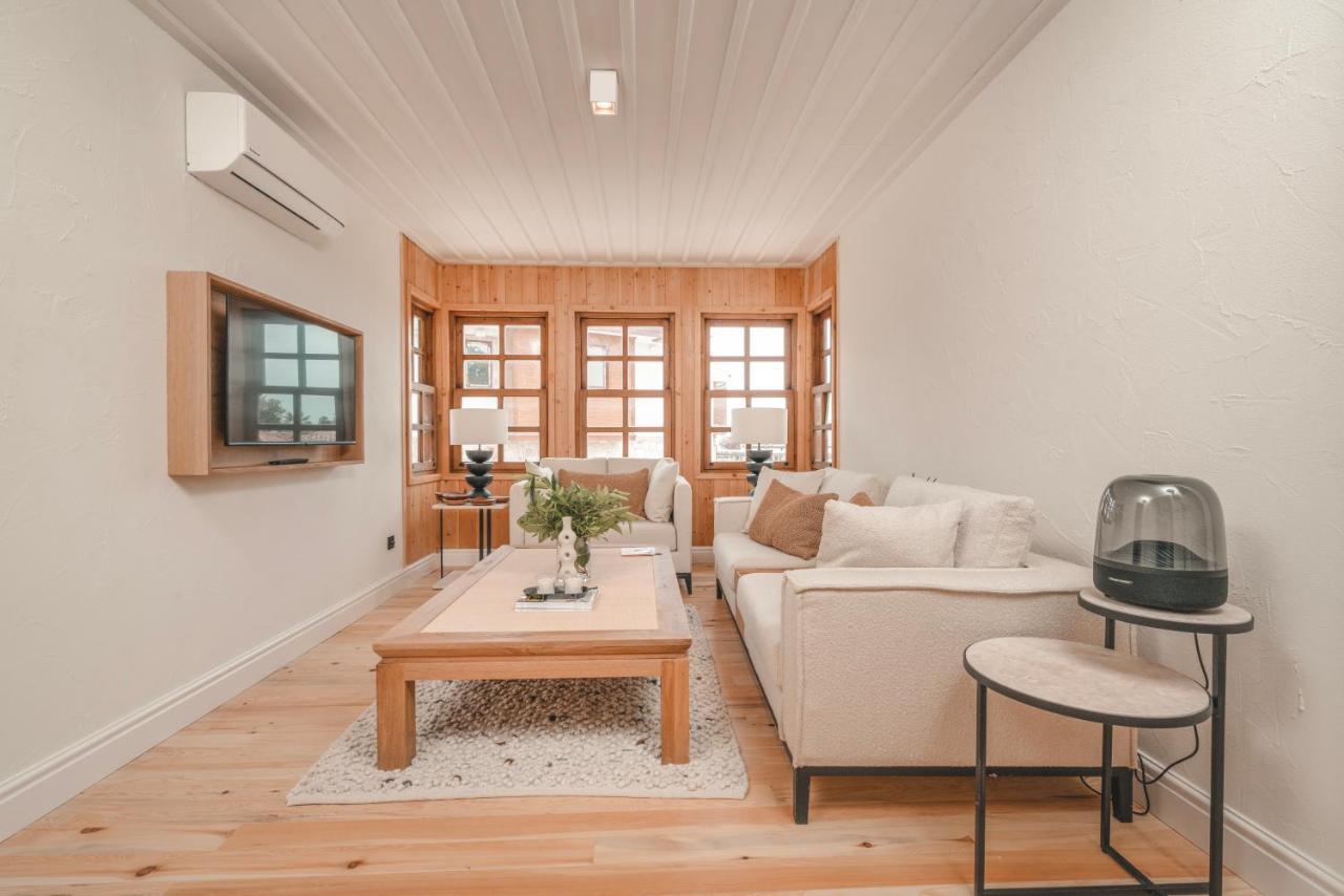 6 Rooms By Azumare Side Exterior foto