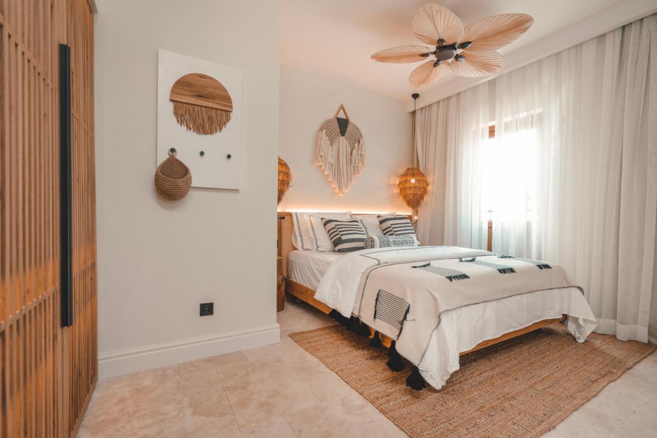 6 Rooms By Azumare Side Exterior foto