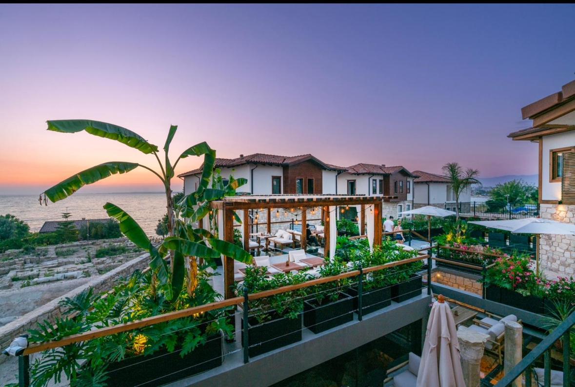 6 Rooms By Azumare Side Exterior foto